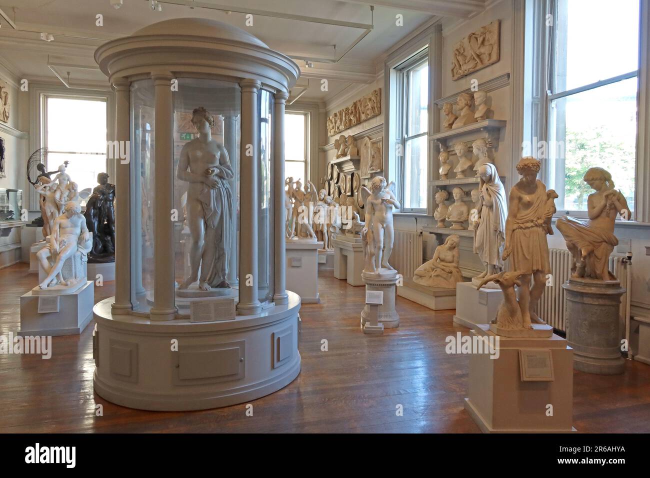 Sculpture Gallery - Collection de statues classiques grecques et romaines à la Walker Art Gallery, William Brown St, Liverpool, L3 8EL Banque D'Images