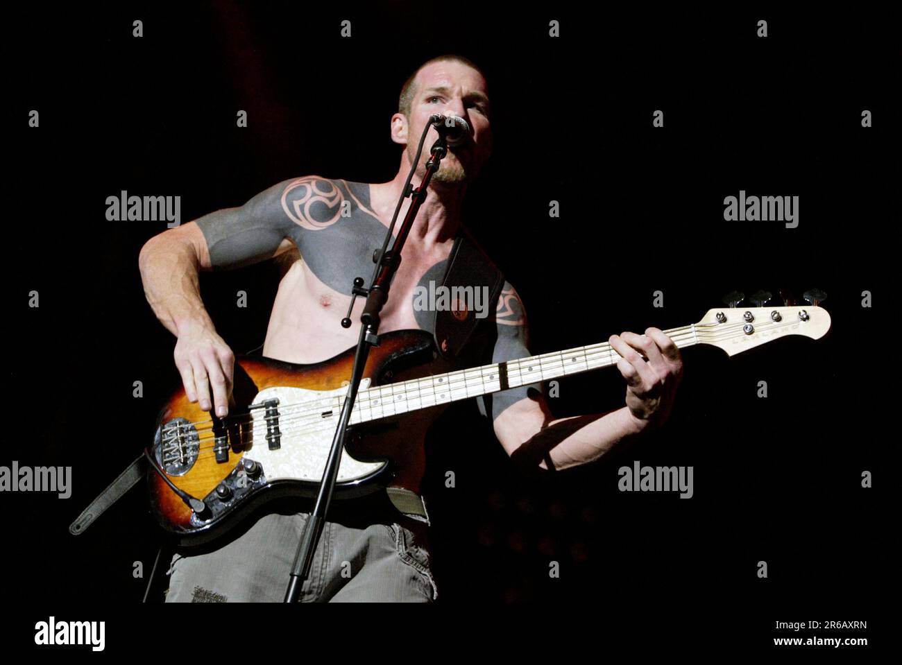 Tim Commerford rage Against the machine en concert au Sydney Entertainment Centre. Sydney, Australie. 22.01.08. Banque D'Images Tim Commerford rage Against the machine en concert au Sydney Entertainment Centre. Sydney, Australie. 22.01.08. Banque D'Images