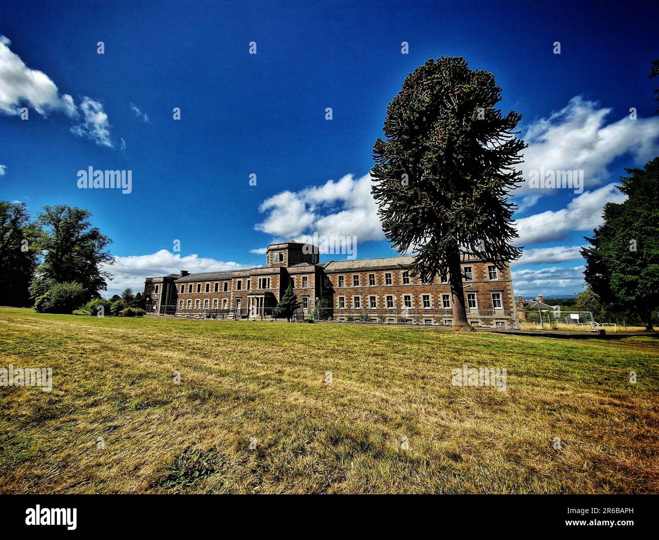 Les hommes et les femmes étaient logés séparément. Perth, Royaume-Uni : CES images HANTANTES donnent un aperçu du plus ancien bâtiment d'asile lunatique encore en place en Écosse Banque D'Images