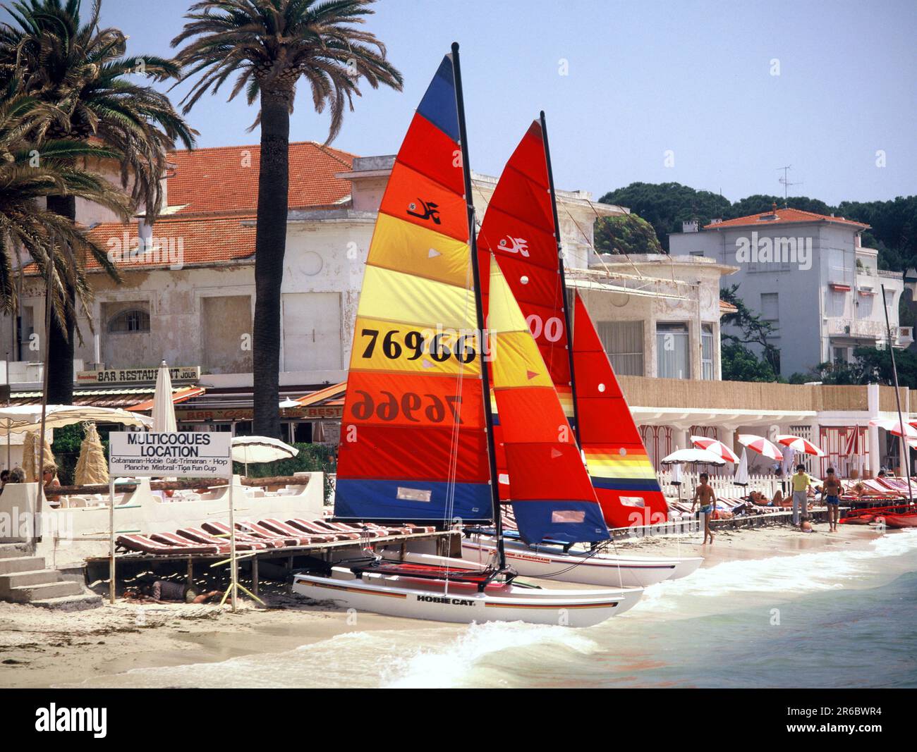 France. Provence Côte d'Azur. Juan-les-Pins. Scène de plage. Banque D'Images