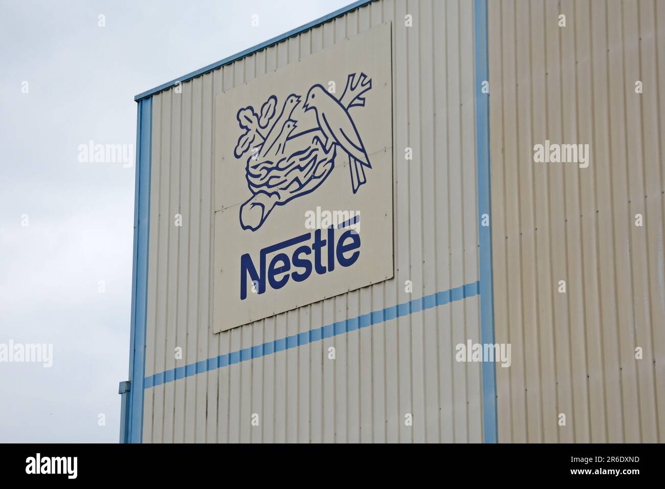 Société Nestlé, Vittel , Vosges, France Photo Stock - Alamy