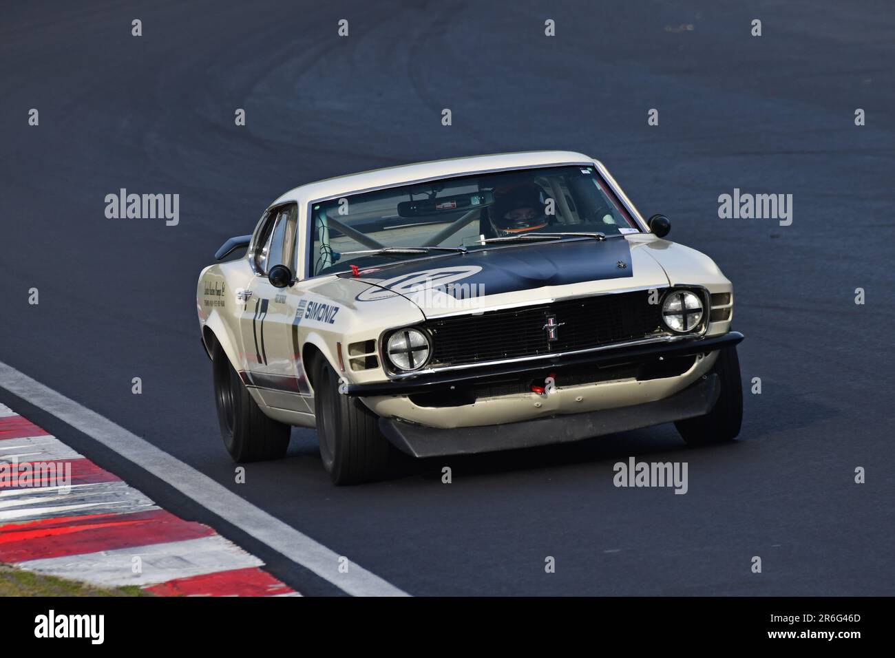 Fred Shepherd, Ford Mustang, série de trophées Gerry Marshall de DRHC, plus de 30 voitures sur la grille pour une course de quarante-cinq minutes à deux pilotes qui a eu lieu avant 1980 Banque D'Images