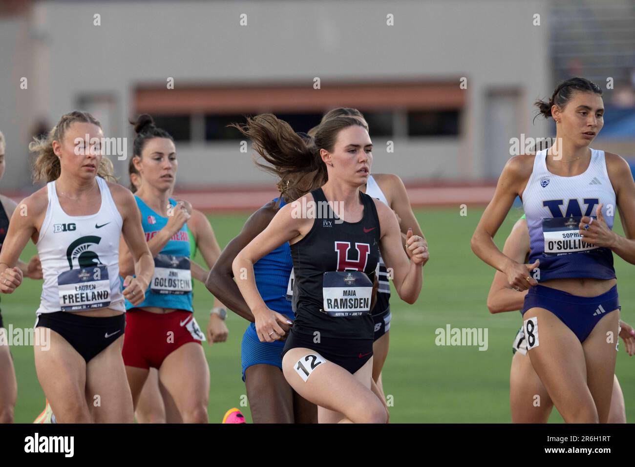 MAIA RAMDEN, de Harvard, mène le pack dans la première chaleur de 1500 mètres dans l'action demi-finale des femmes aux Championnats d'athlétisme de la division 1 de la NCAA à Austin sur 8 juin 2023 Credit: Bob Daemmrich/Alamy Live News Banque D'Images