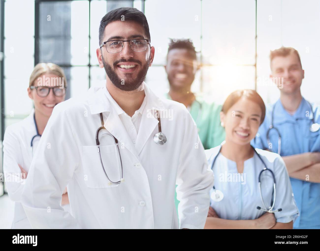 Ajouter un autre grand médecin à leur équipe déjà excellente Banque D'Images