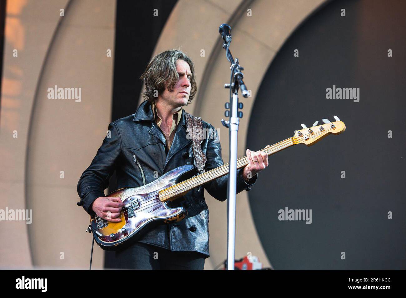 9 juin 2023 : Alex Turner, Jamie Cook, Nick O'Malley et Matt Helders des Arctic Monkeys exécutent un spectacle complet dans le parc Hillsborough, juin 2023. C'est la première de deux nuits que le groupe jouera dans le cadre de sa tournée d'été 2023 au Royaume-Uni. (Credit image: © Myles Wright/ZUMA Press Wire) USAGE ÉDITORIAL SEULEMENT! Non destiné À un usage commercial ! Banque D'Images 9 juin 2023 : Alex Turner, Jamie Cook, Nick O'Malley et Matt Helders des Arctic Monkeys exécutent un spectacle complet dans le parc Hillsborough, juin 2023. C'est la première de deux nuits que le groupe jouera dans le cadre de sa tournée d'été 2023 au Royaume-Uni. (Credit image: © Myles Wright/ZUMA Press Wire) USAGE ÉDITORIAL SEULEMENT! Non destiné À un usage commercial ! Banque D'Images