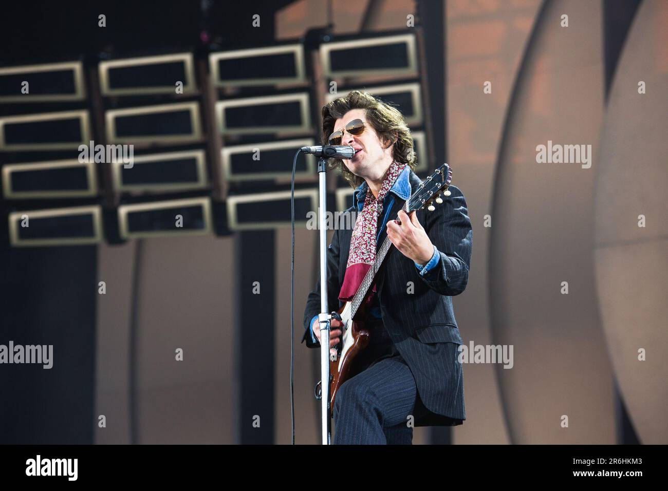 9 juin 2023 : Alex Turner, Jamie Cook, Nick O'Malley et Matt Helders des Arctic Monkeys exécutent un spectacle complet dans le parc Hillsborough, juin 2023. C'est la première de deux nuits que le groupe jouera dans le cadre de sa tournée d'été 2023 au Royaume-Uni. (Credit image: © Myles Wright/ZUMA Press Wire) USAGE ÉDITORIAL SEULEMENT! Non destiné À un usage commercial ! Banque D'Images 9 juin 2023 : Alex Turner, Jamie Cook, Nick O'Malley et Matt Helders des Arctic Monkeys exécutent un spectacle complet dans le parc Hillsborough, juin 2023. C'est la première de deux nuits que le groupe jouera dans le cadre de sa tournée d'été 2023 au Royaume-Uni. (Credit image: © Myles Wright/ZUMA Press Wire) USAGE ÉDITORIAL SEULEMENT! Non destiné À un usage commercial ! Banque D'Images
