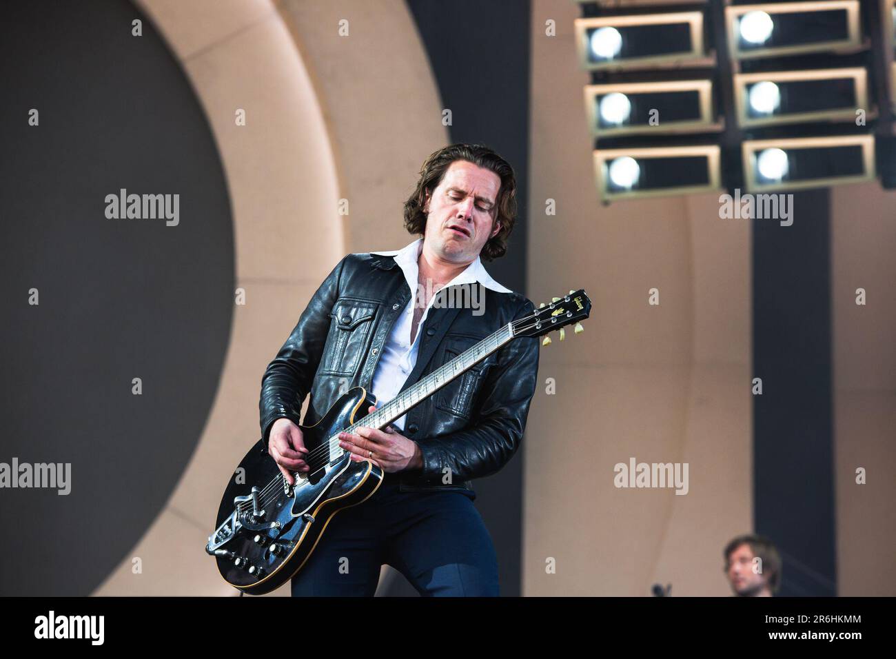 9 juin 2023 : Alex Turner, Jamie Cook, Nick O'Malley et Matt Helders des Arctic Monkeys exécutent un spectacle complet dans le parc Hillsborough, juin 2023. C'est la première de deux nuits que le groupe jouera dans le cadre de sa tournée d'été 2023 au Royaume-Uni. (Credit image: © Myles Wright/ZUMA Press Wire) USAGE ÉDITORIAL SEULEMENT! Non destiné À un usage commercial ! Banque D'Images 9 juin 2023 : Alex Turner, Jamie Cook, Nick O'Malley et Matt Helders des Arctic Monkeys exécutent un spectacle complet dans le parc Hillsborough, juin 2023. C'est la première de deux nuits que le groupe jouera dans le cadre de sa tournée d'été 2023 au Royaume-Uni. (Credit image: © Myles Wright/ZUMA Press Wire) USAGE ÉDITORIAL SEULEMENT! Non destiné À un usage commercial ! Banque D'Images