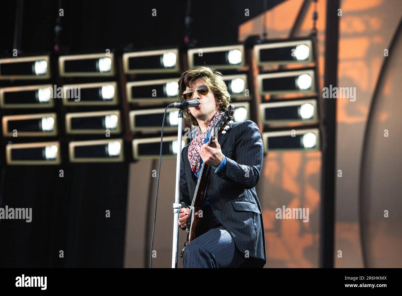 9 juin 2023 : Alex Turner, Jamie Cook, Nick O'Malley et Matt Helders des Arctic Monkeys exécutent un spectacle complet dans le parc Hillsborough, juin 2023. C'est la première de deux nuits que le groupe jouera dans le cadre de sa tournée d'été 2023 au Royaume-Uni. (Credit image: © Myles Wright/ZUMA Press Wire) USAGE ÉDITORIAL SEULEMENT! Non destiné À un usage commercial ! Banque D'Images 9 juin 2023 : Alex Turner, Jamie Cook, Nick O'Malley et Matt Helders des Arctic Monkeys exécutent un spectacle complet dans le parc Hillsborough, juin 2023. C'est la première de deux nuits que le groupe jouera dans le cadre de sa tournée d'été 2023 au Royaume-Uni. (Credit image: © Myles Wright/ZUMA Press Wire) USAGE ÉDITORIAL SEULEMENT! Non destiné À un usage commercial ! Banque D'Images