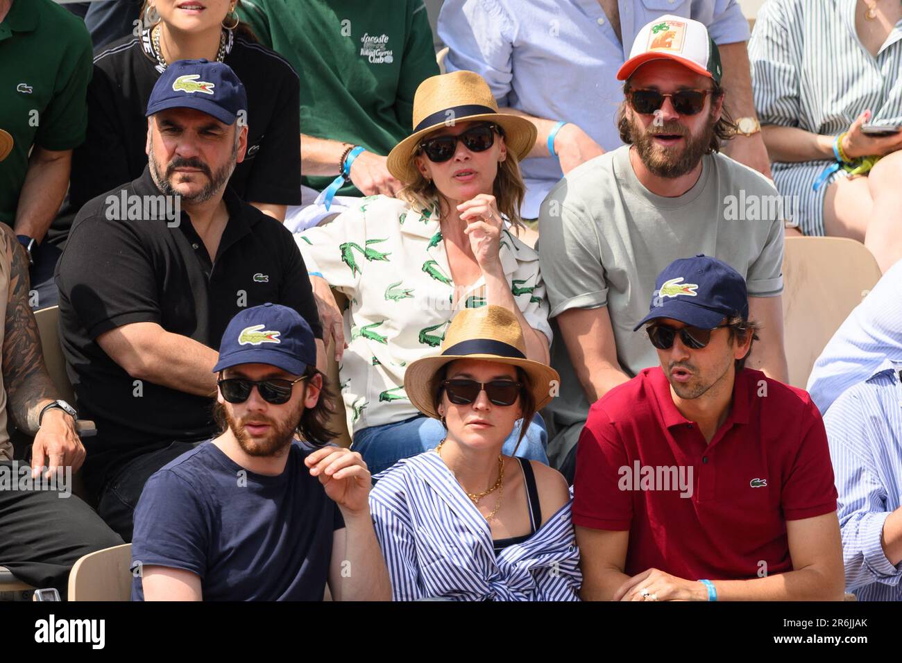 Paris, France. 09th juin 2023. Jean-François Demaison, Joachim Roncin et  Anne Marivin, Anais Demoustier assistent à l'Open de France 2023 à Roland  Garros sur 9 juin 2023 à Paris. Photo de Laurent