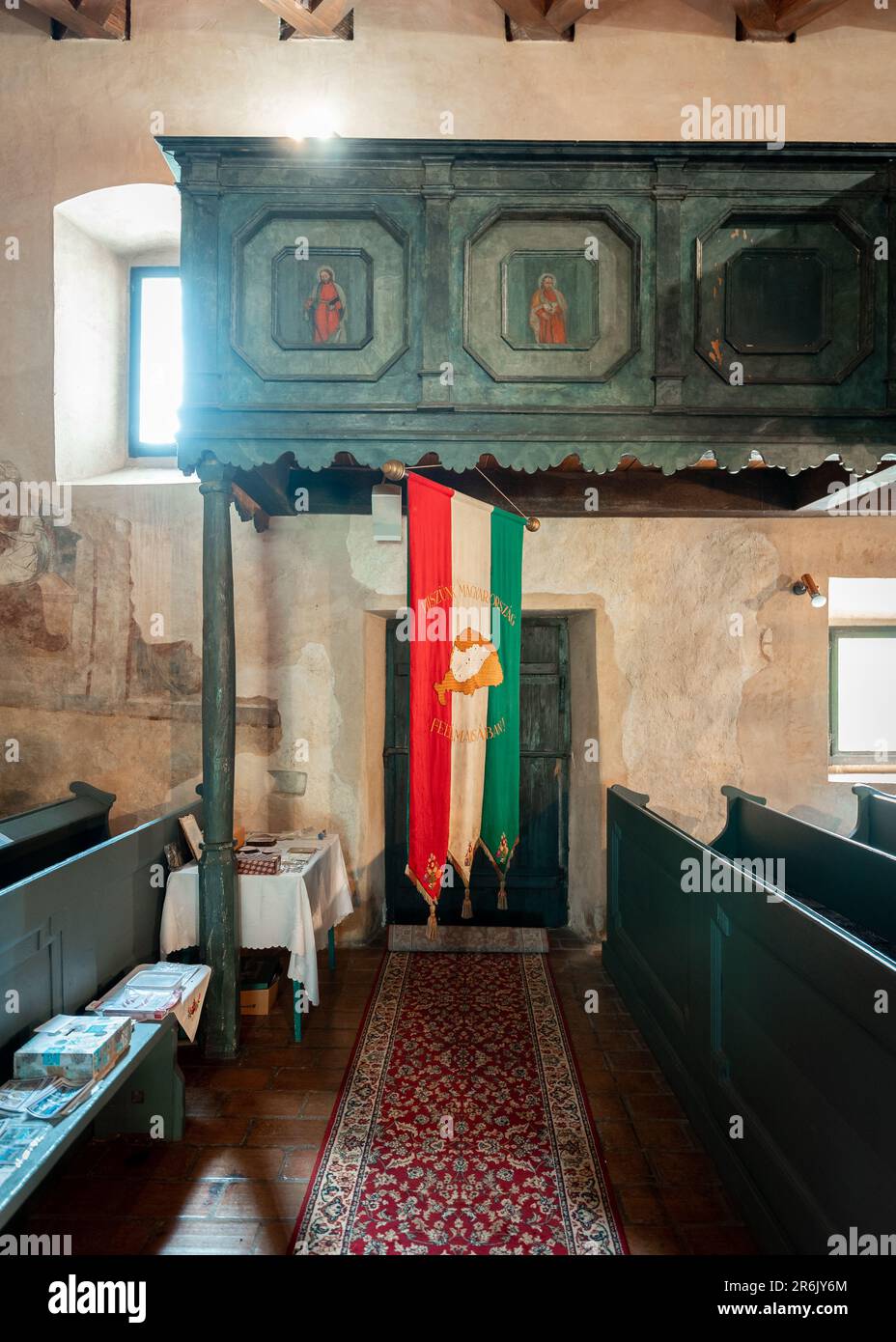 06.20.23. Tornaszentandras village, hongrie. L'église paroissiale de Saint Andrew. Il y a dans le karst Aggtelek. Une partie de la voie gothique. chri médiévale Banque D'Images