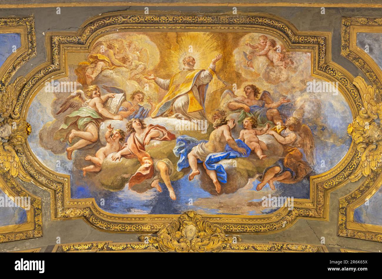 NAPLES, ITALIE - le 20 AVRIL 2023 : le plafond de la fresque de St. Ignace dans l'église Chiesa di San Ferdinando par Paolo de Matteis (1695 - 1698). Banque D'Images