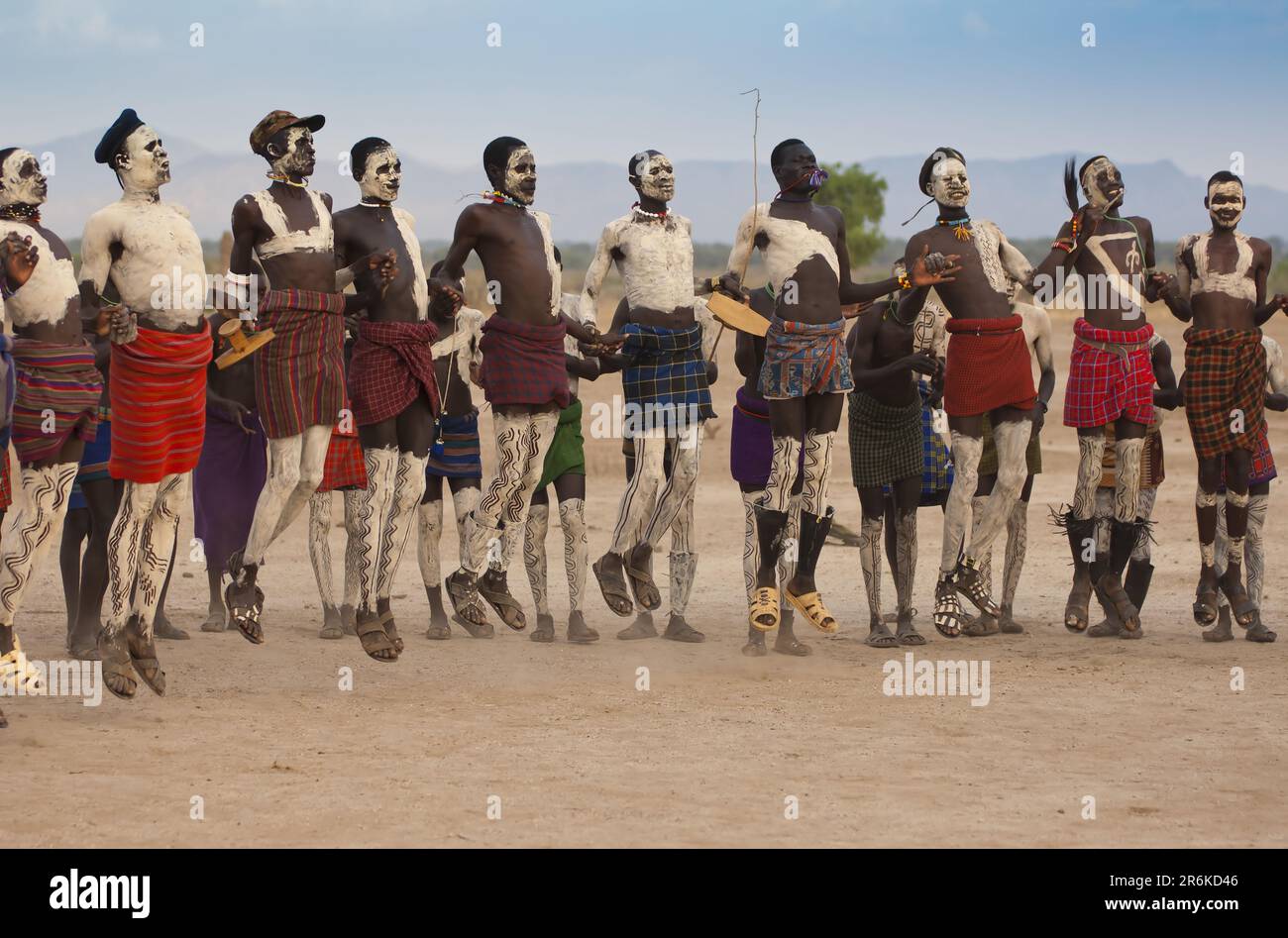 Tribu Nyangatom, cérémonie, danse folklorique, tribu folk, Bume, BUMA, Bumi, tribu, festival de danse, Omo Valley, Éthiopie Banque D'Images