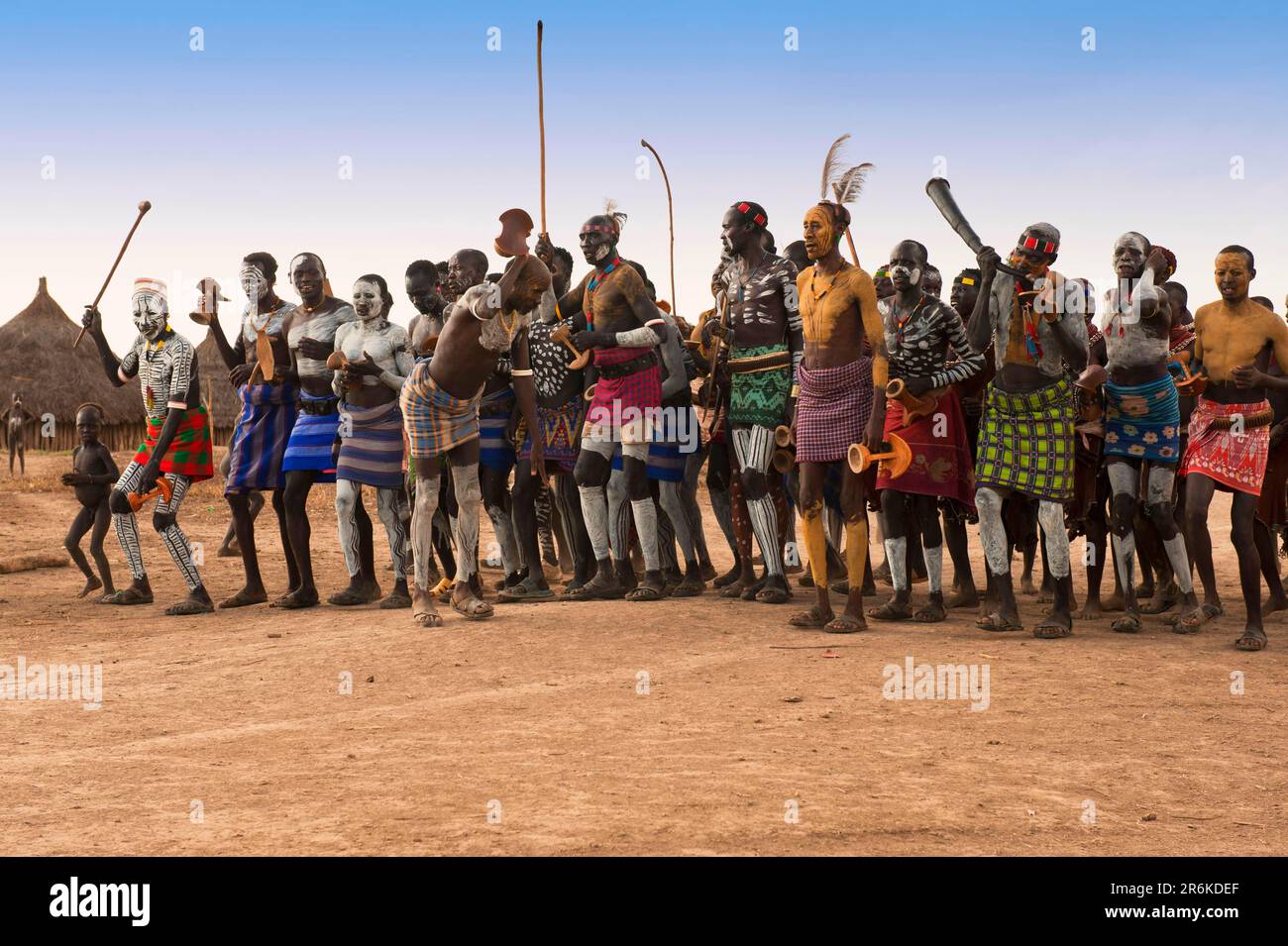 Karo People, cérémonie de danse traditionnelle, Omo Valley, Sud de l'Ethiopie, Karo Banque D'Images