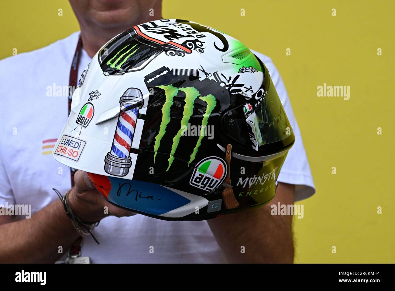Mugello, Italie. 10th juin 2023. Le casque pour Mugello du pilote italien  Marco Bezzecchi de l'écurie Mooney VR46 lors du Grand Prix MotoGP d'Italie,  Championnat du monde MotoGP à Mugello, Italie, 10