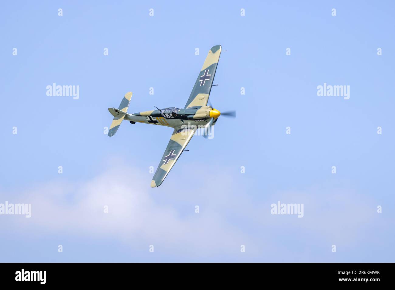1949 Hispano HA-112 MIL Buchon 'G-AWHK' en avion à Shuttleworth dans le monde Airshow tenu à l'ancien aérodrome de Warden le 4th juin 2023. Banque D'Images