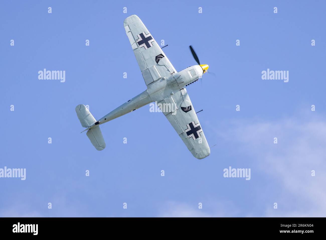 1949 Hispano HA-112 MIL Buchon 'G-AWHK' en avion à Shuttleworth dans le monde Airshow tenu à l'ancien aérodrome de Warden le 4th juin 2023. Banque D'Images