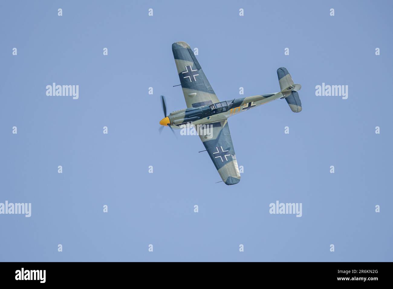 1949 Hispano HA-112 MIL Buchon 'G-AWHK' en avion à Shuttleworth dans le monde Airshow tenu à l'ancien aérodrome de Warden le 4th juin 2023. Banque D'Images