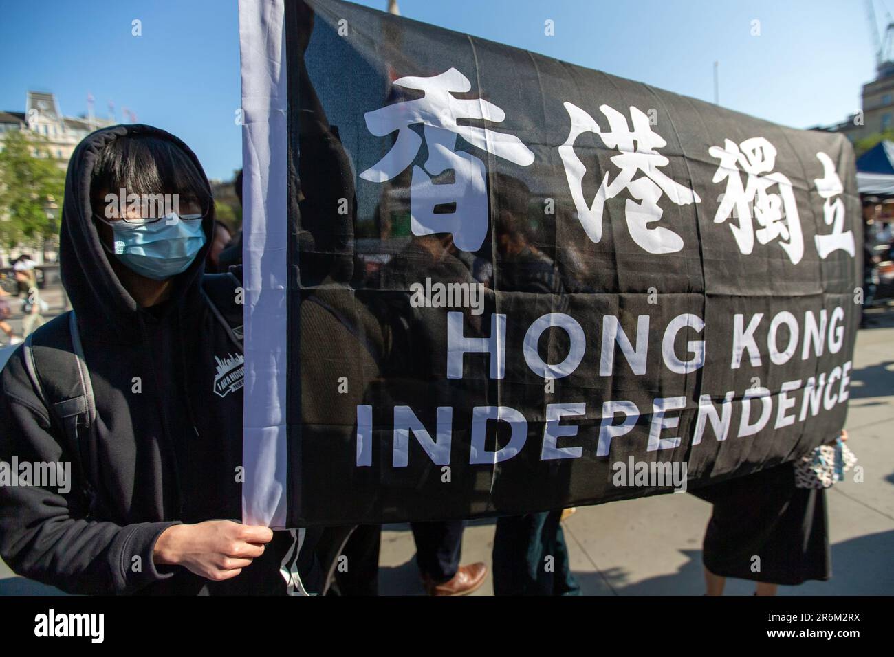 Londres, Royaume-Uni. 4 juin 2023. Organisation China Deviants a mis en scène une pièce reconstituant le massacre de la place Tiananmen du 4 juin 1989 à Pékin. Ensuite, ils se sont rendus à l'ambassade de Chine à Londres pour rejoindre Amnesty International UK et June Fourth Sparks pour une veillée. Les militants tenaient des bougies et des feuilles de papier blanc, faisant écho aux manifestations pro-démocratie organisées dans les villes chinoises en 2022. Banque D'Images Londres, Royaume-Uni. 4 juin 2023. Organisation China Deviants a mis en scène une pièce reconstituant le massacre de la place Tiananmen du 4 juin 1989 à Pékin. Ensuite, ils se sont rendus à l'ambassade de Chine à Londres pour rejoindre Amnesty International UK et June Fourth Sparks pour une veillée. Les militants tenaient des bougies et des feuilles de papier blanc, faisant écho aux manifestations pro-démocratie organisées dans les villes chinoises en 2022. Banque D'Images