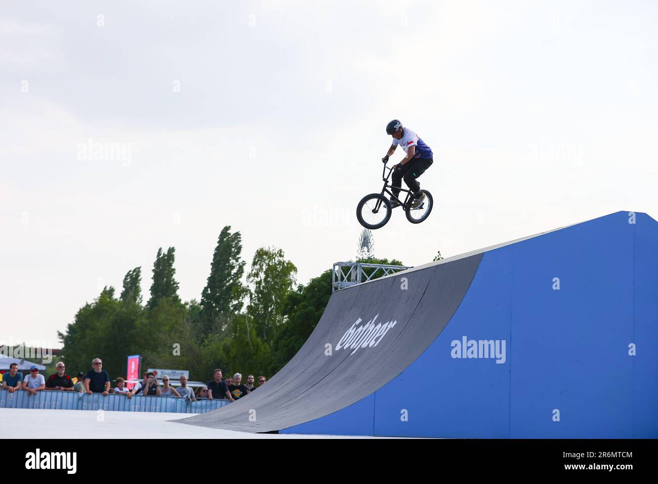 Duisburg, Allemagne 10.06.2023. Qualification pour la finale du BMX Park aux Ruhr Games 23 à Duisburg. Les coureurs ont la chance de se qualifier pour les Jeux Olympiques de Paris 2024. Credit: News NRW / Alamy Live News Banque D'Images