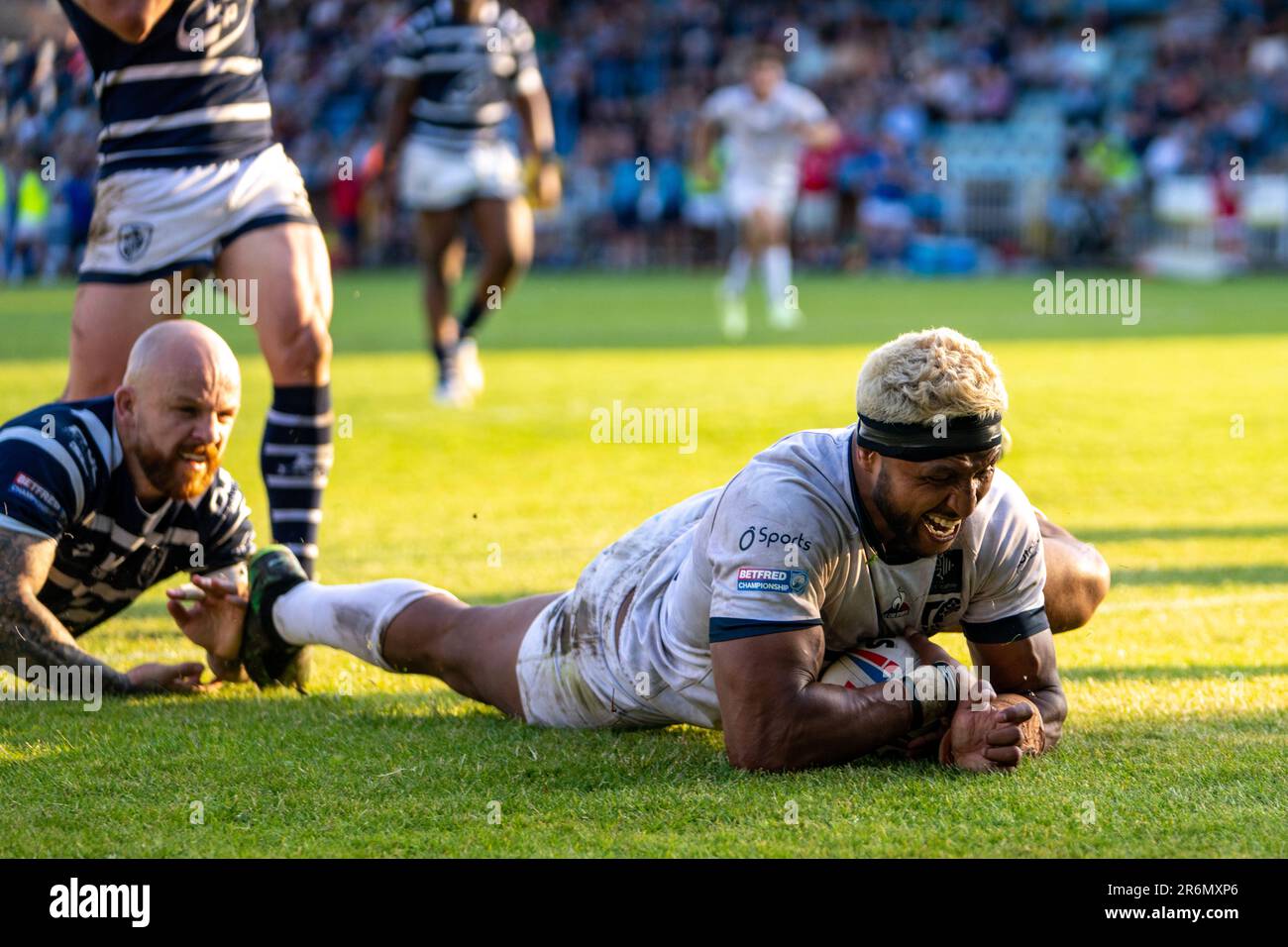 Featherstone, Royaume-Uni. 10th juin 2023. Championnat de rugby de Betfred : Featherstone Rovers / Toulouse Olympique. #16 Dominique Peyroux, marque un autre essai pour Toulouse Olympique. Credit Paul Whitehurst/Alamy Live News Banque D'Images