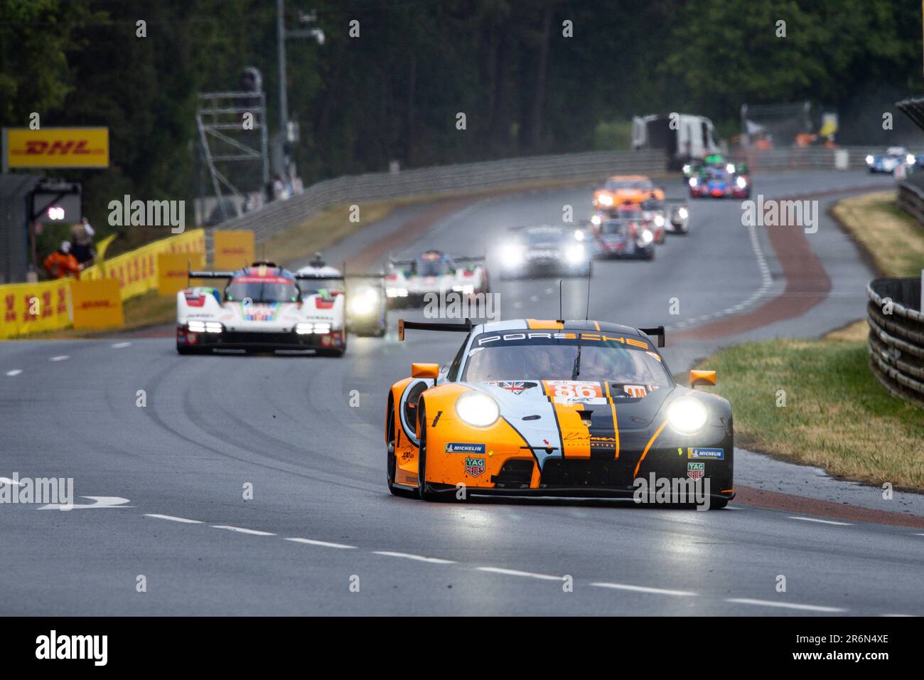 Le Mans, France. 10th juin 2023. 86 WAINWRIGHT Michael (gbr), PERA Riccardo (ita), BARKER Benjamin (gbr), GR Racing, Porsche 911 RSR - 19, action pendant les 24 heures du Mans 2023 sur le circuit des 24 heures du Mans de 10 juin à 11, 2023 au Mans, France - photo Julien Delfosse/DPPI crédit : DPPI Media/Alamy Live News Banque D'Images