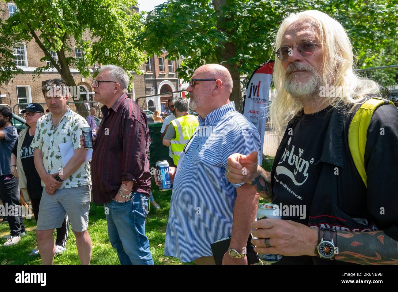 Londres, Royaume-Uni. 10 juin 2023. J'ai été heureux d'avoir l'un des 500 billets pour la célébration de l'anniversaire de Jeremy Corbyn de 40th en tant que député d'Islington North, car tous ont été pris pour l'événement dans une petite zone de Highbury Fields. C'était chancelant et il y avait peu d'ombre et je n'ai pu rester que pour les 90 premières minutes de l'événement de 4 heures, malheureusement devant partir avant l'arrivée de Corbyn. Peter Marshall crédit: Peter Marshall/Alay Live News Banque D'Images