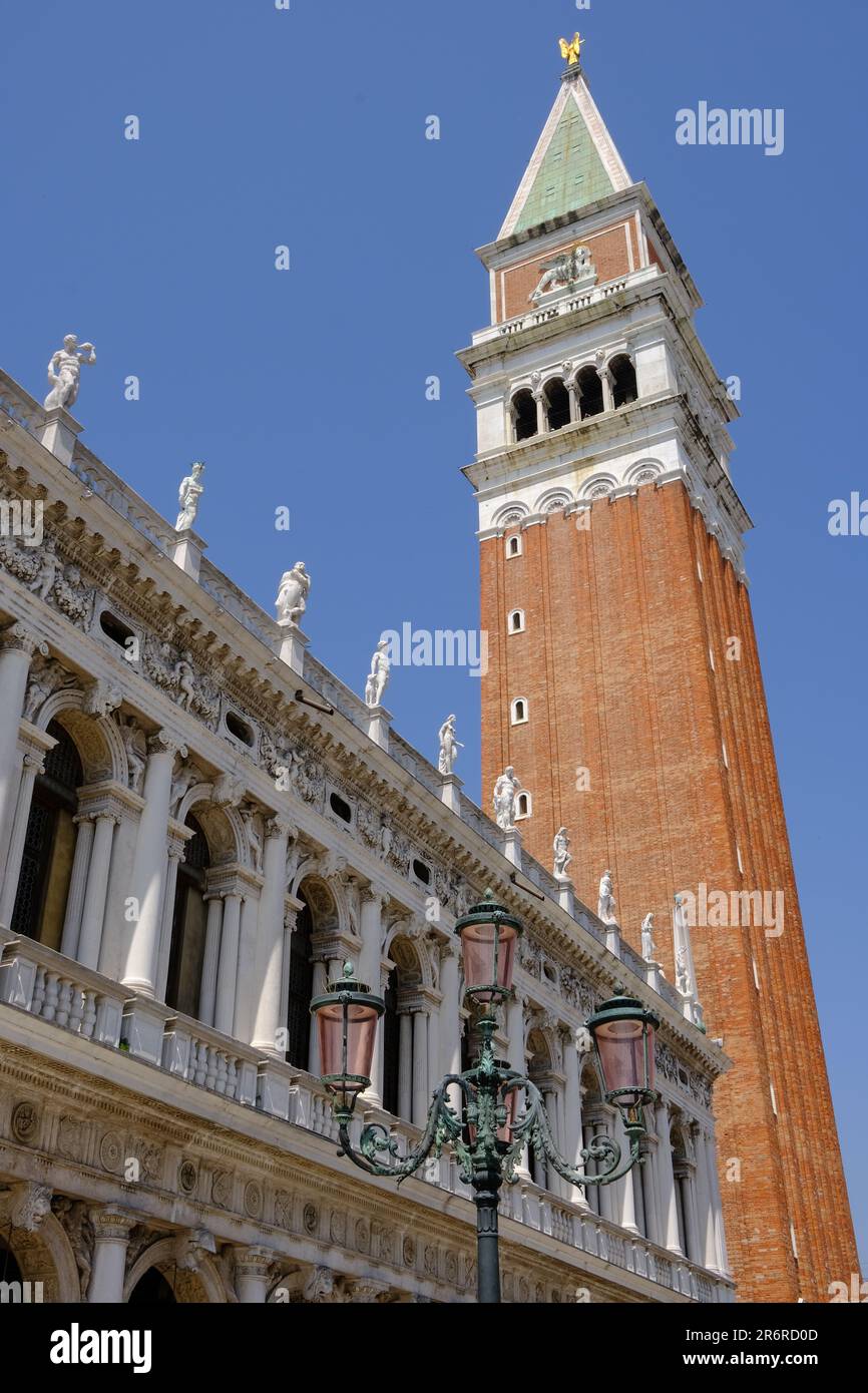 Venise Italie - Campanile St Marc - Campanile di San Marco - Tour de la place de la cathédrale Banque D'Images