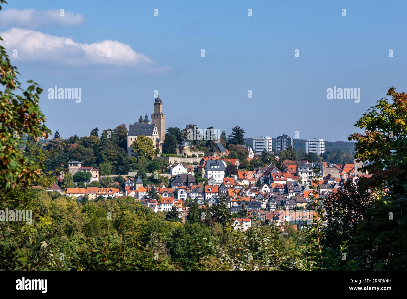 Horizon de Kronberg im Taunus avec le vieux château, Allemagne Banque D'Images