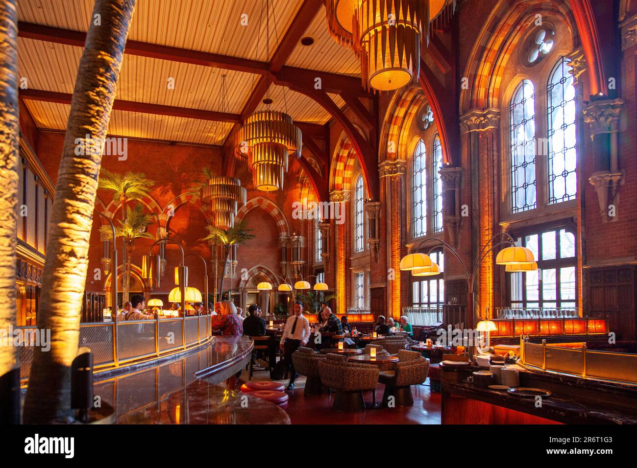 Booking Office 1869 » Bar and Restaurant à St Pancras, Kings Cross -  Londres, Royaume-Uni Photo Stock - Alamy