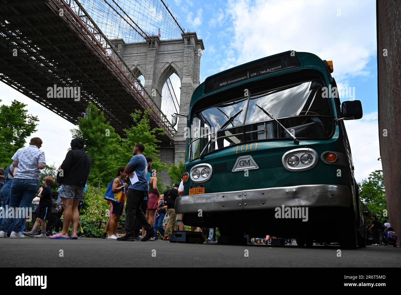 Photo by NDZ/STAR MAX/IPx 2023 6/10/23 People tour vintage buses