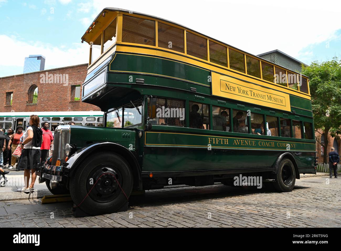 Photo by NDZ/STAR MAX/IPx 2023 6/10/23 People tour vintage buses
