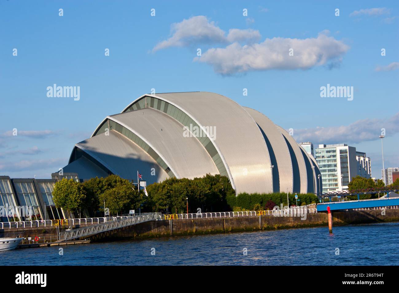 Vue sur l'Armadillo de Glasgow depuis le centre scientifique Banque D'Images