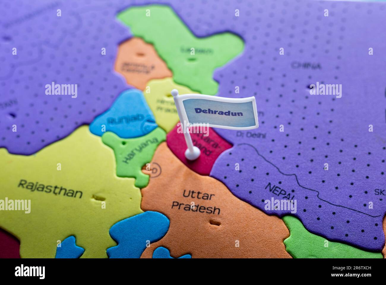 Accent sélectif sur Dehradun - la capitale d'Uttarakhand sur une carte indienne Banque D'Images