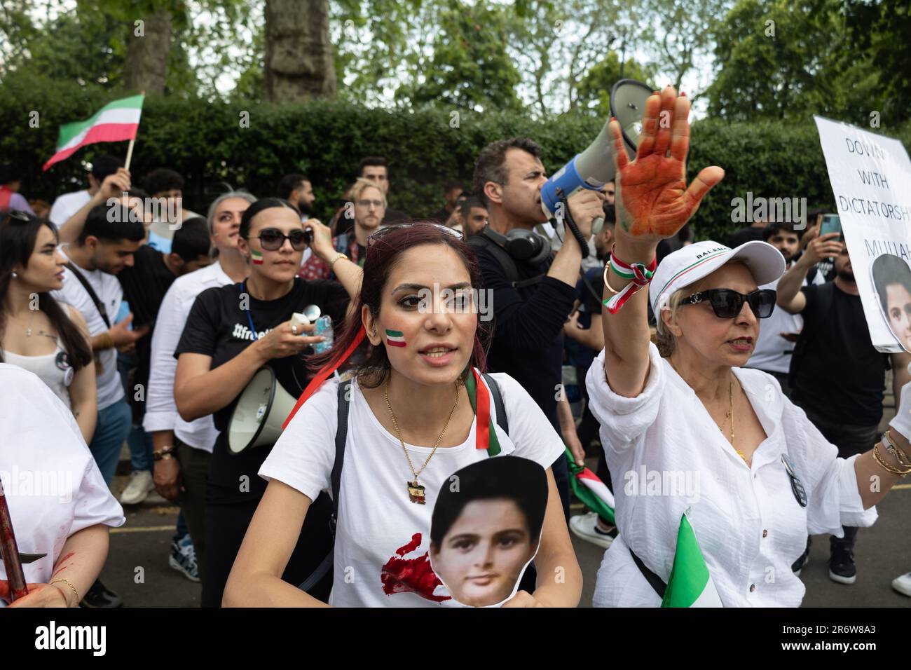 11 juin 2023, manifestants à Londres, mars à l'ambassade iranienne pour la démocratie en Iran Banque D'Images