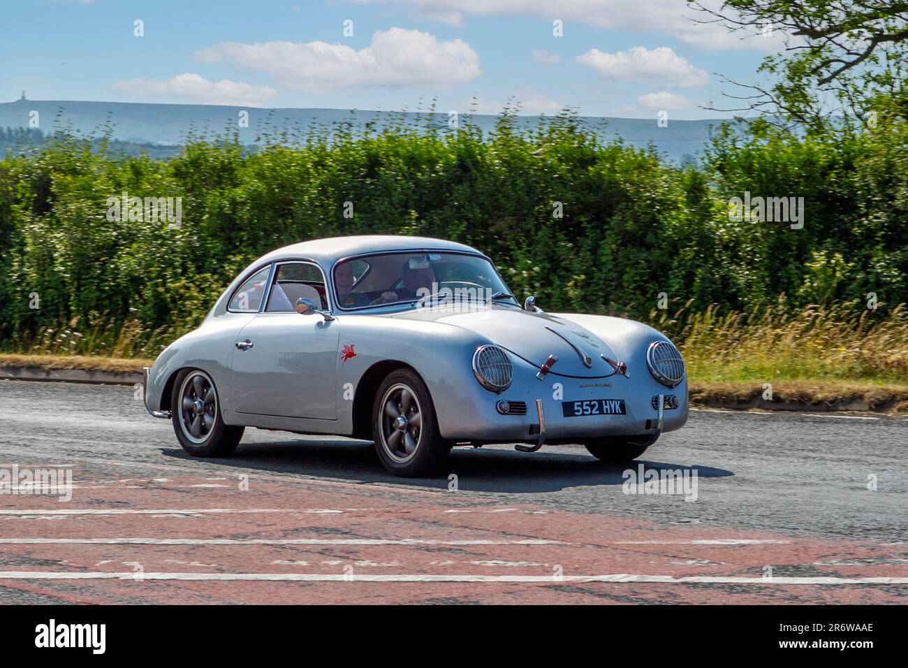 1958 50s années 50 argent PORSCHE, essence 1582 cc. Porsche 356 1600 Super au salon automobile Classic & Performance de la Tour Hoghton Banque D'Images