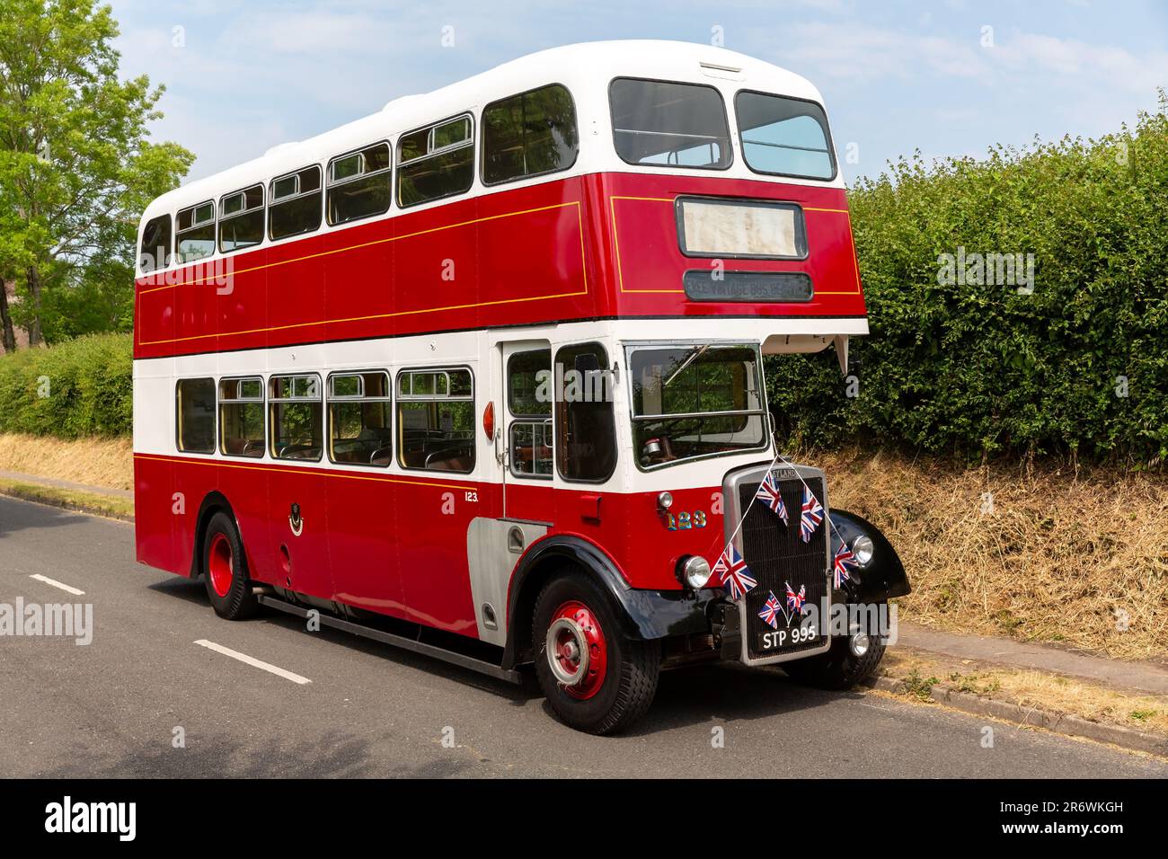 Vintage Leyland Titan bus 123 à la célébration du jour J Southwick Revival dans le Hampshire juin 2023. Livrée Sporting Portsmouth Corporation. Banque D'Images