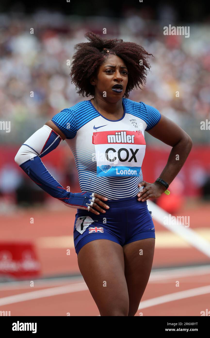 Kadeena COX (Grande-Bretagne) après avoir disputé la finale féminine T35-38 100m lors de la 2019 ligue de diamants de l'IAAF, Jeux d'anniversaire, Parc olympique Queen Elizabeth, Stratford, Londres, Royaume-Uni. Banque D'Images