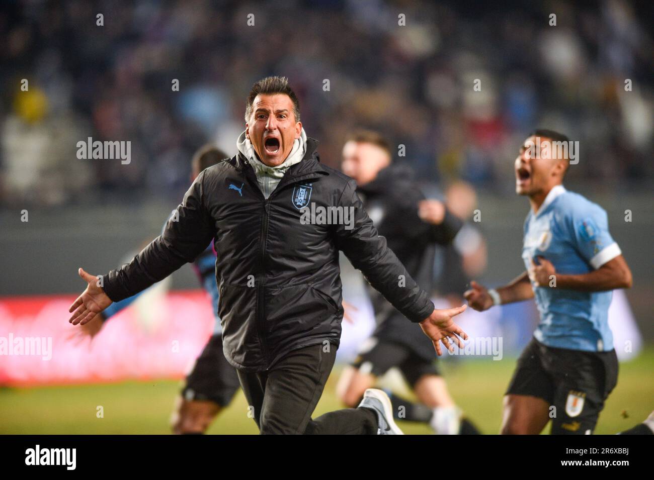 Uruguay's coach Marcelo Broli celebrates after winning the FIFA U-20 World Cup final soccer match against Italy at the Diego Maradona stadium in La Plata, Argentina, Sunday, June 11, 2023. (AP Photo/Gustavo Garello) Banque D'Images