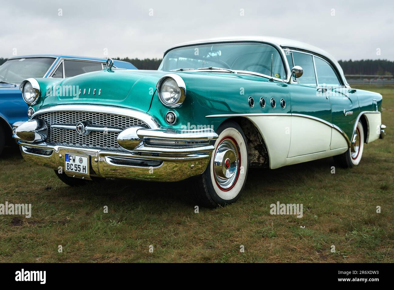 1955 buick century sedan Banque de photographies et d’images à haute ...
