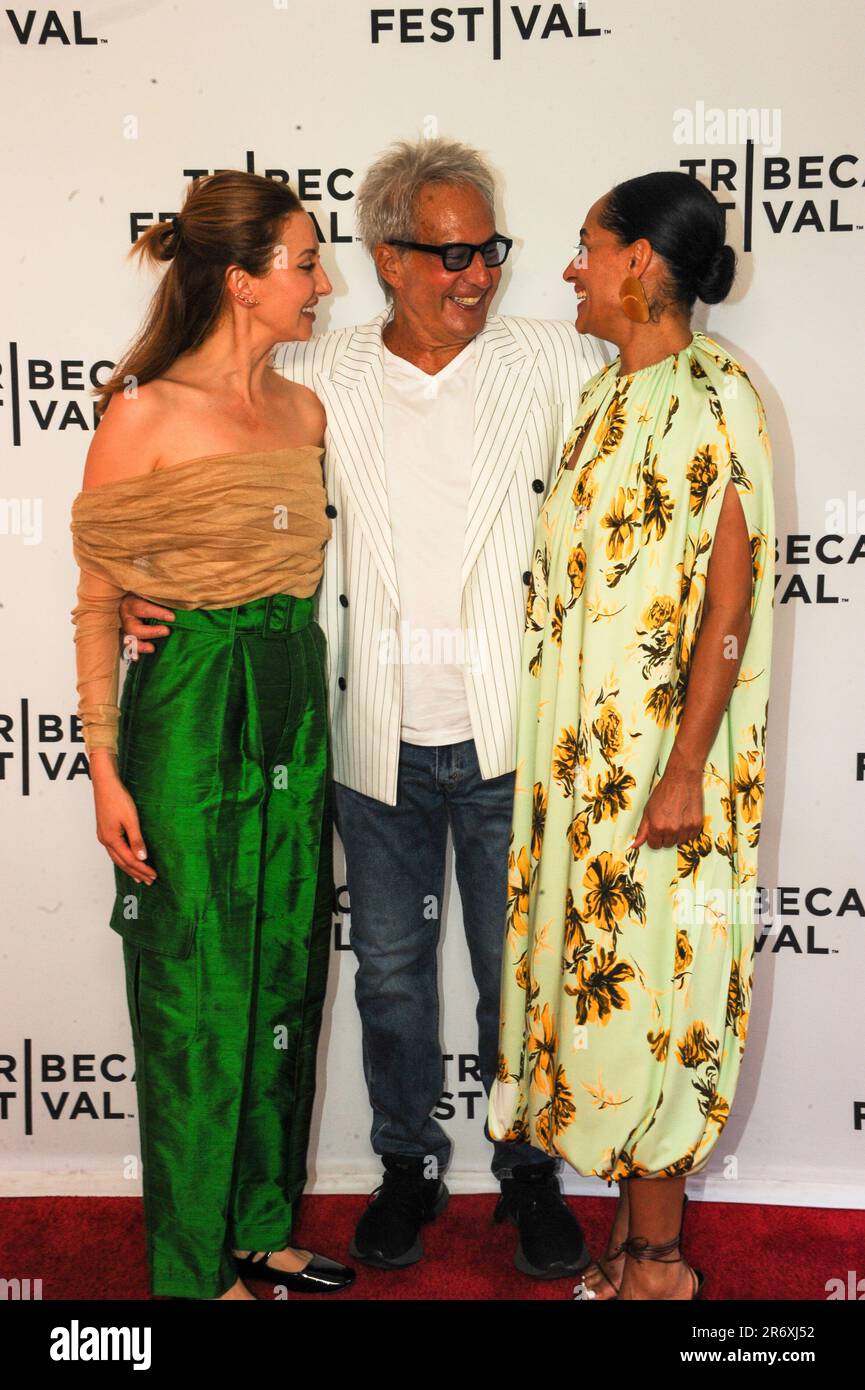 Tracee Ellis Ross arrive à la première de Cold Copy au Tribeca film