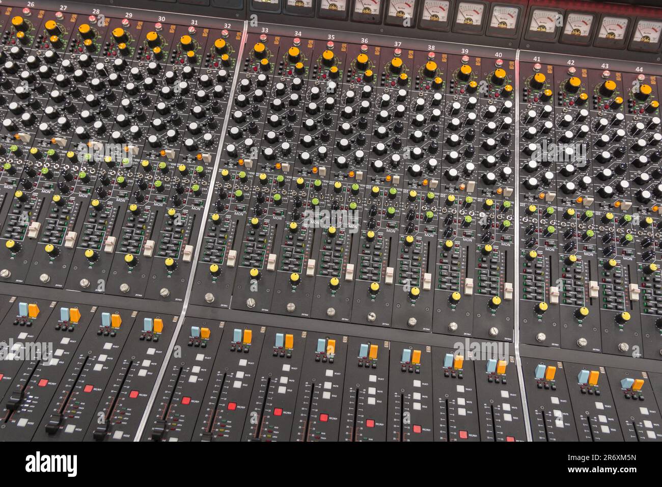 Les techniques sonores ont mis fin à la fabrication de ses consoles de mixage en 1976. Aux États-Unis, la marque britannique a été acquise et relancée en 2018 avec le modèle ZR. Banque D'Images
