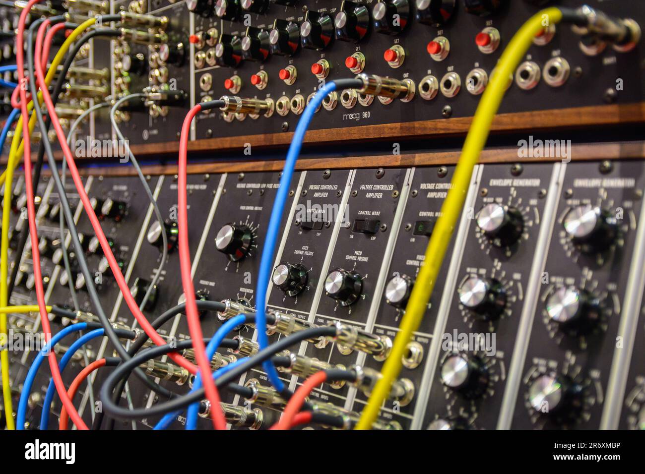 Le système Moog 55, introduit en 1973, a été fabriqué pendant huit ans. Une série limitée de 55 ont été réalisées en 2015. Banque D'Images