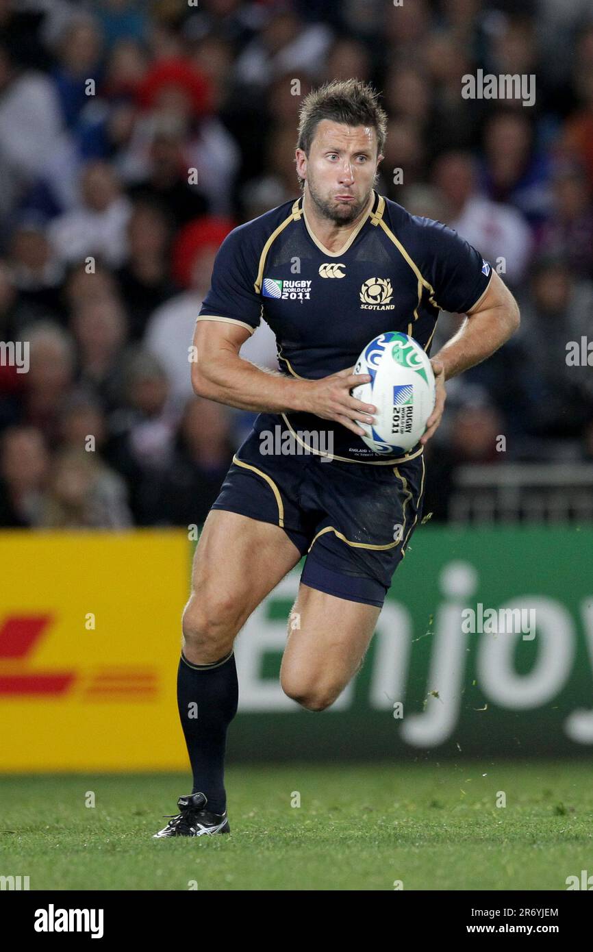 Simon Danielli en Écosse fait une course avec le ballon contre l'Écosse lors d'un match de billard B de la coupe du monde de rugby 2011, Eden Park, Auckland, Nouvelle-Zélande, samedi, 01 octobre 2011. Banque D'Images