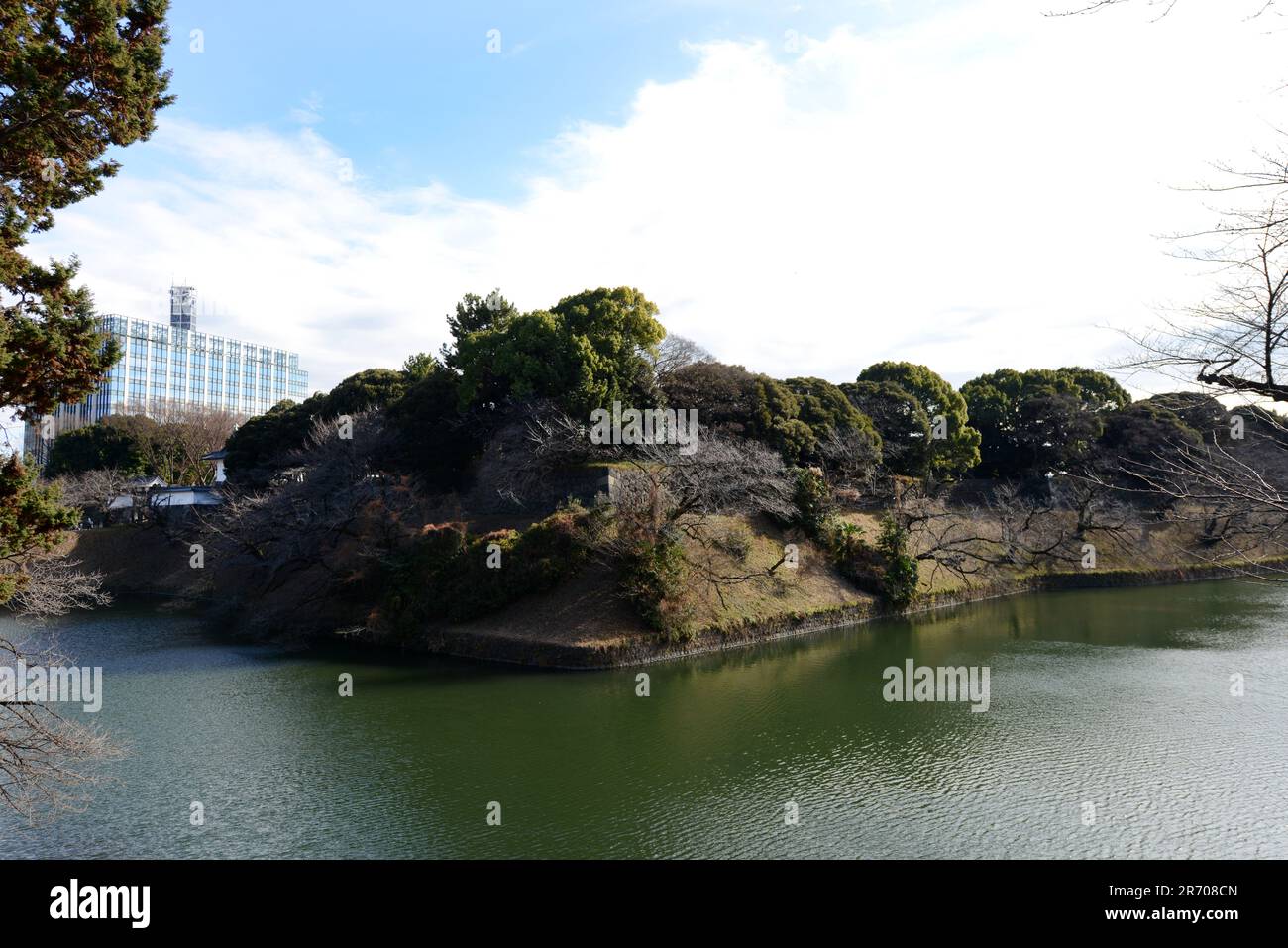 Le fossé autour du palais impérial à Chiyoda, Tokyo, Japon. Banque D'Images