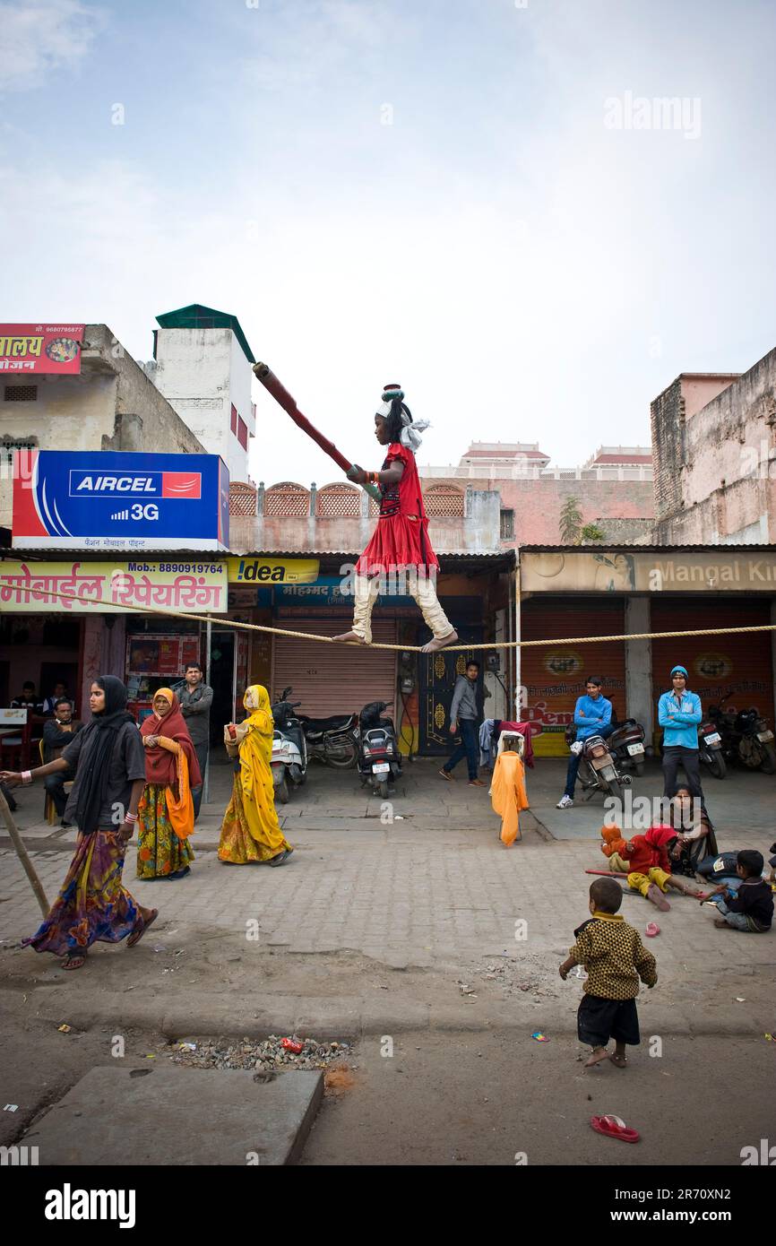 Artiste de rue fille. jaipur. Rajasthan. inde Banque D'Images