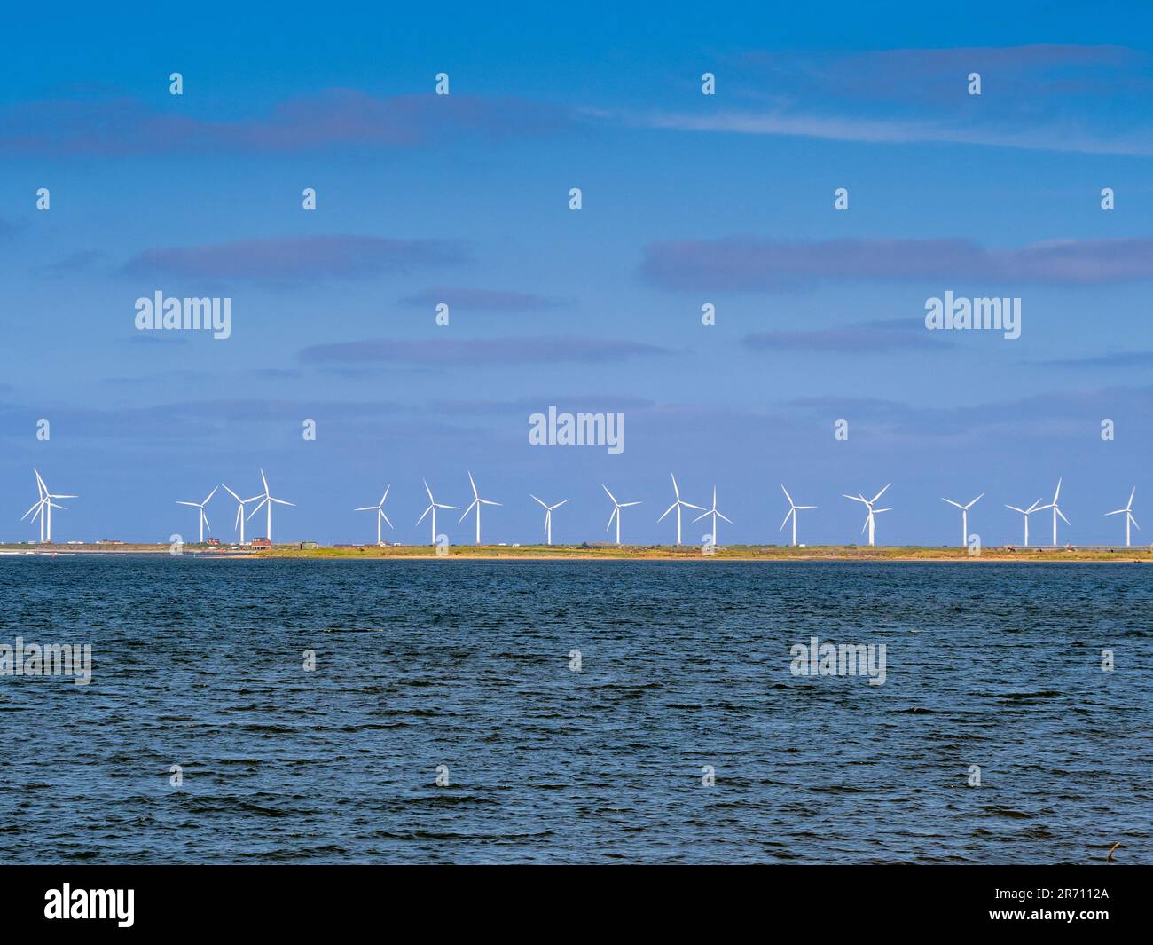 Éoliennes avec Seaton sur le canal Tees au premier plan. Avec Seaton sur le canal Tees au premier plan. Banque D'Images