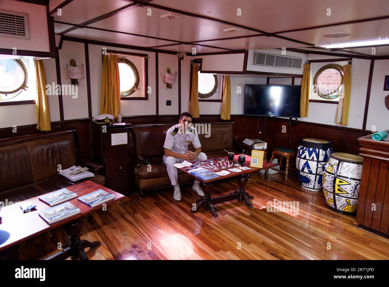 Loue-Marin | Location De Bateau Avec Capitaine | Montreal, QC, Canada