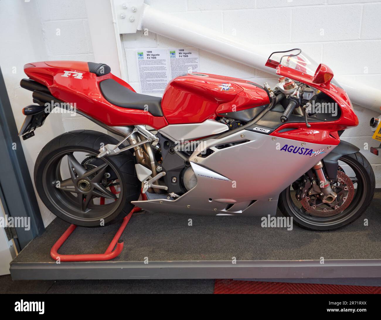 Le MV Agusta F4 Superbike est un vélo sport quatre cylindres en ligne fabriqué par MV Agusta de 1999 à 2018. Banque D'Images