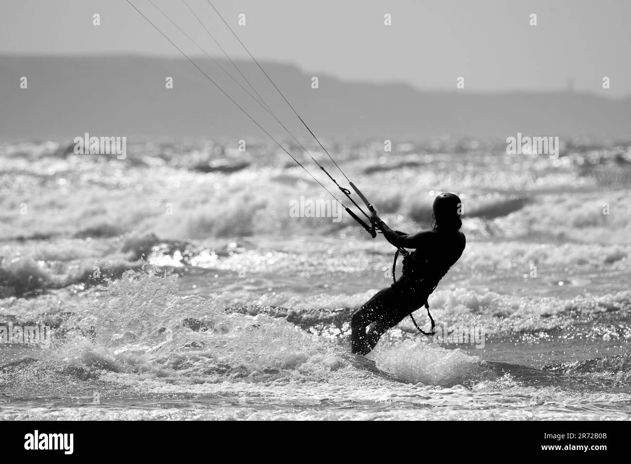 Kite surfeur en action à Westward Ho, North Devon Banque D'Images