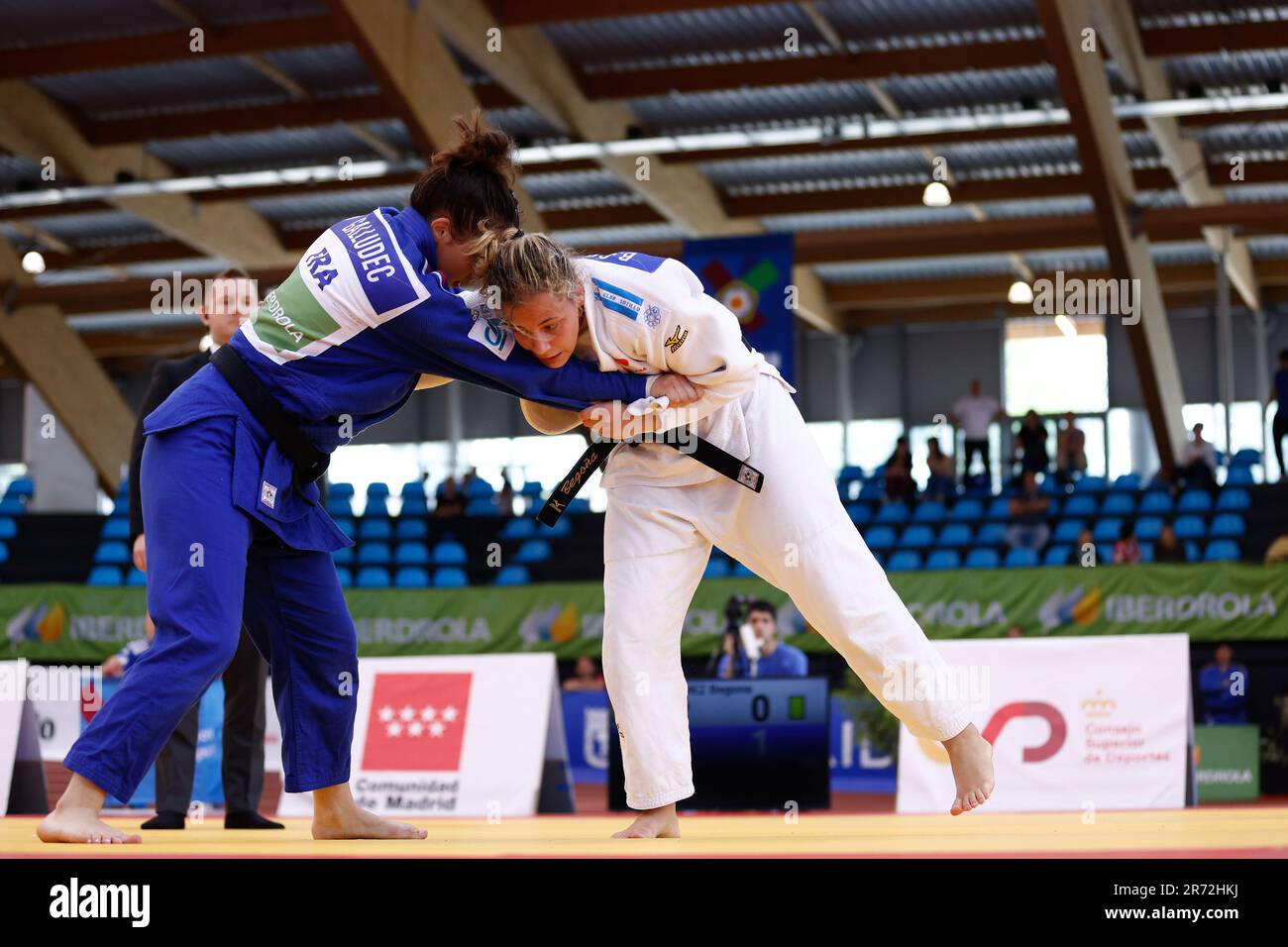 Begona Sotillo Gomez ESP et Clara Galludec FRA femmes 70 kg pendant l Open d Europe de Madrid 2023 evenement de l Union europeenne de judo sur 11 juin 2023 a Polideportivo Municipal de Gallur
